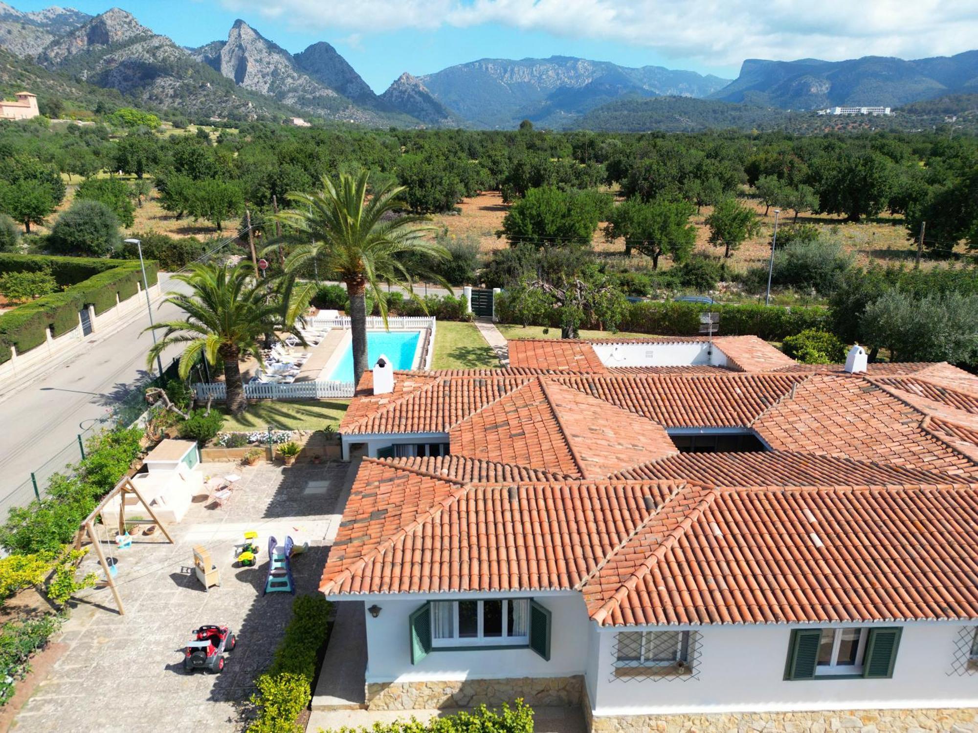 Ideal House For Two Families With Pool And Barbecue Palmanyola Luaran gambar