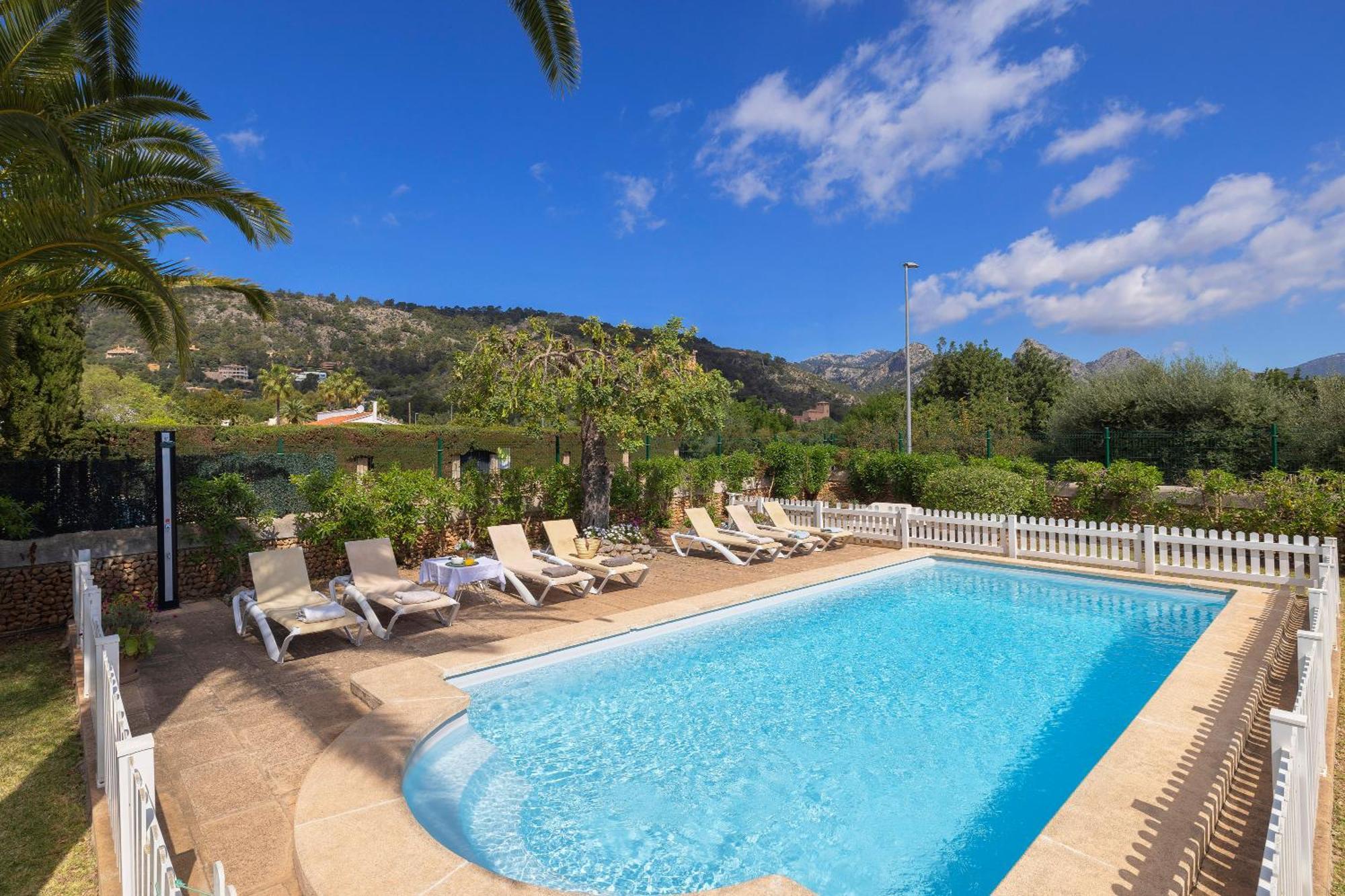 Ideal House For Two Families With Pool And Barbecue Palmanyola Luaran gambar